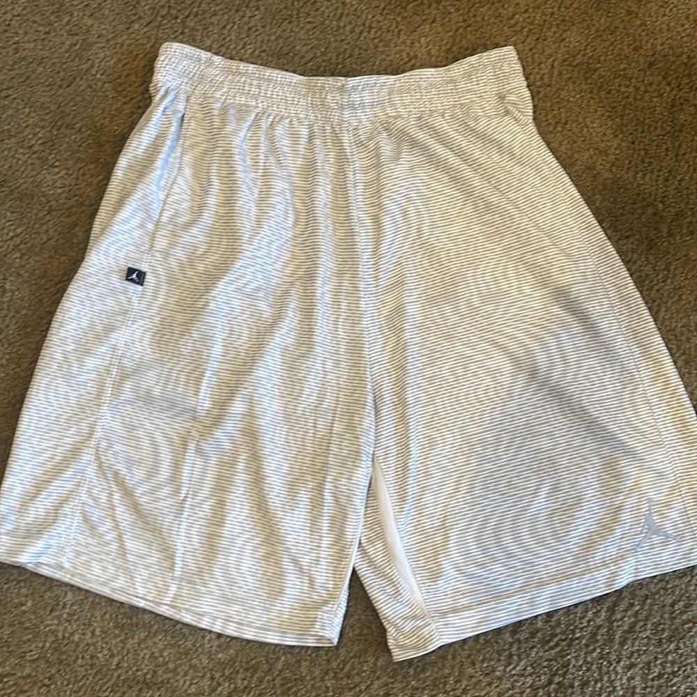 Jordan brand men’s size XXL grey and white short